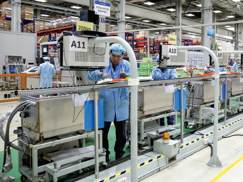 Mô hình nhà máy thông minh của tương lai? 2 Mo phong mot day chuyen san xuat trong nha may thong minh